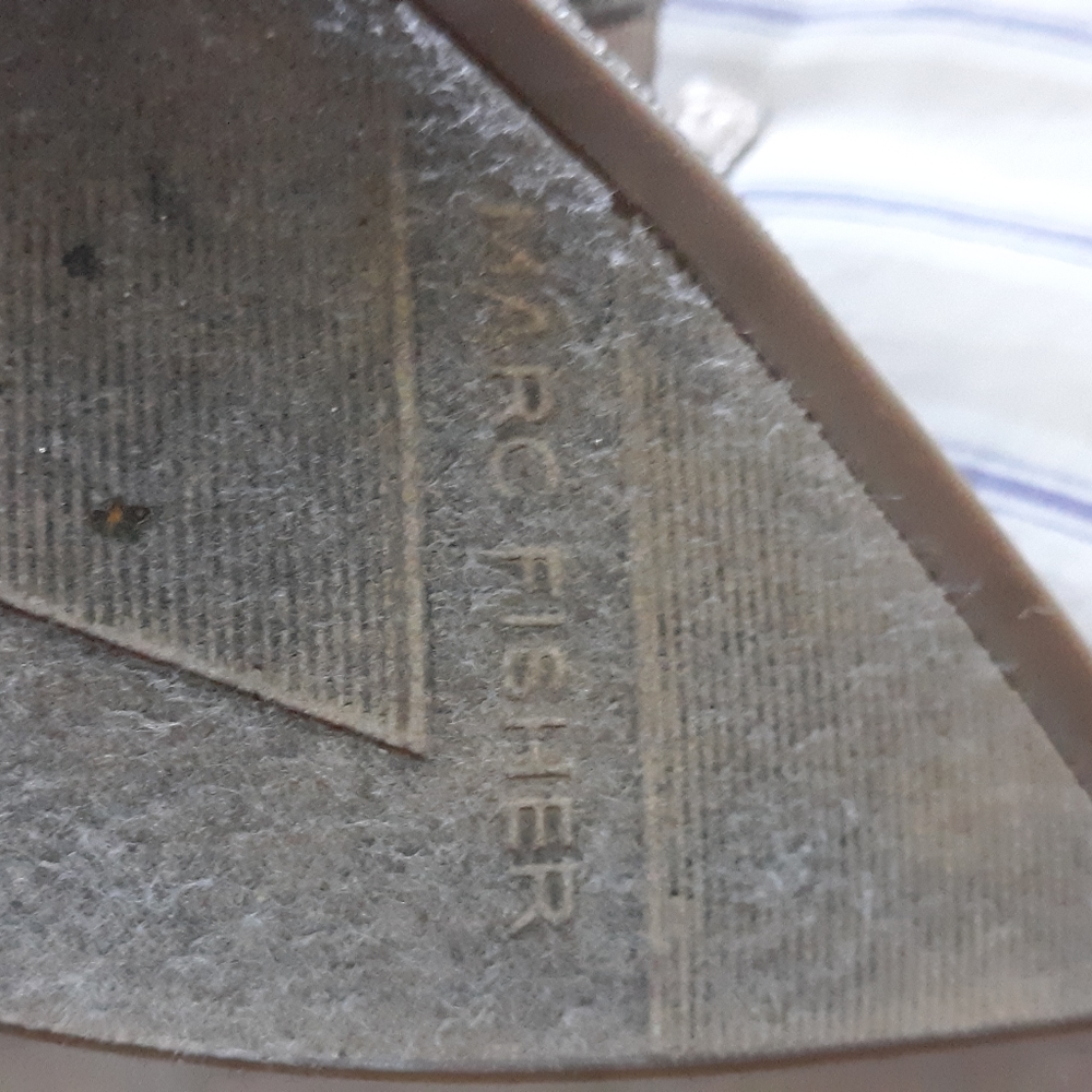 Heels - Picture 3 of 3